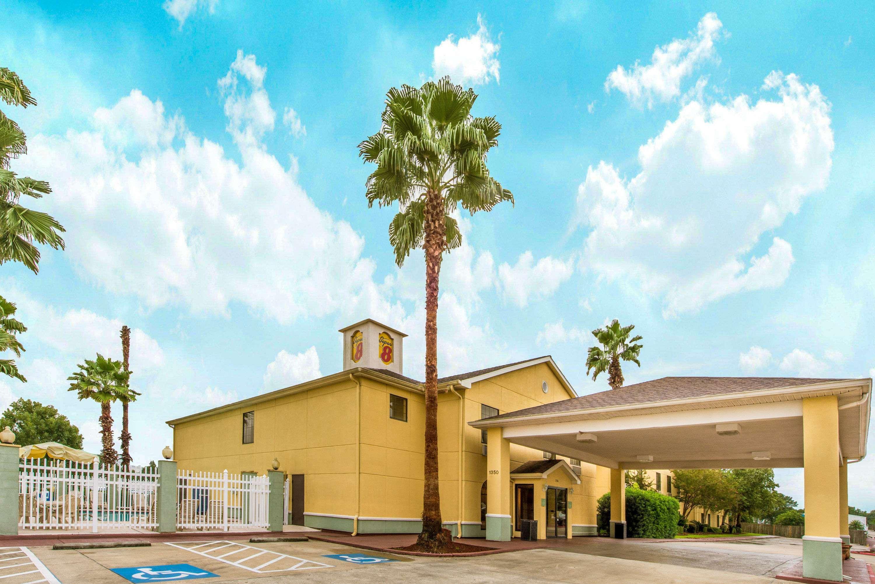 Super 8 By Wyndham Lake Charles/Sulphur Exterior foto