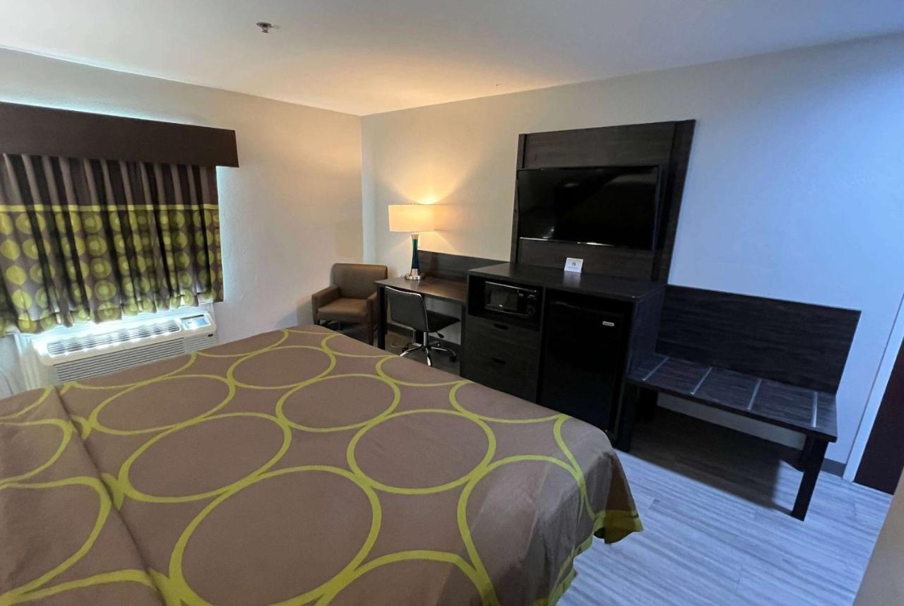 Super 8 By Wyndham Lake Charles/Sulphur Exterior foto